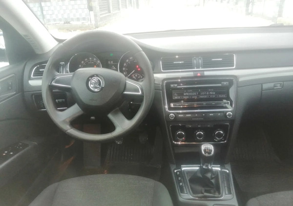 Skoda Superb cena 28905 przebieg: 395000, rok produkcji 2014 z Dębica małe 137